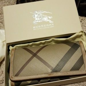 Burberry wallet